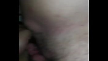 تشغيل بيني على ballsucking ربة منزل اللسان