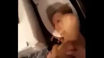 Redare Prost sub idiot sclav curvă linge toaletă apă uscată wc face șampon