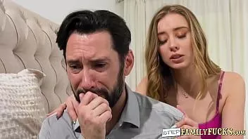play Remaja cantik membiarkan ayah tirinya meniduri lubang pantatnya yang kotor dengan keras
