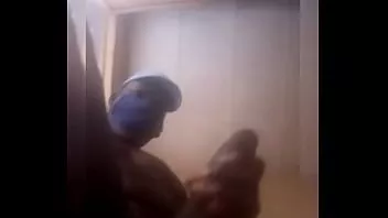 चलाएँ सबसे बड़ा काला डिक और गधे के साथ बकवास करने के लिए रसदार