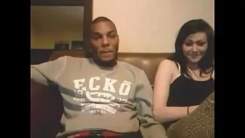 Abspielen Kennt jemand den Namen dieses Camgirls?
