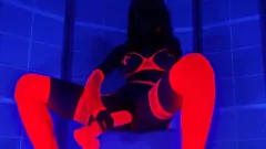 Reproduzir MILF amador tem intenso orgasmo esfarrapado com vibrador brilhante em lingerie