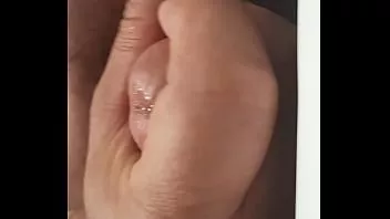 Abspielen Masturbationssitzung. großer schwanz hat spaß.
