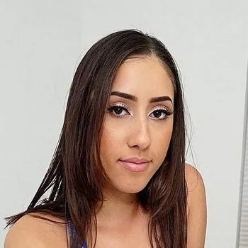 পর্নস্টার Kira Perez