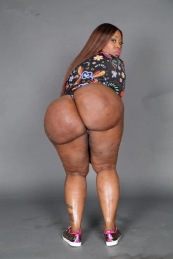 قناة Ebony Fat Ass